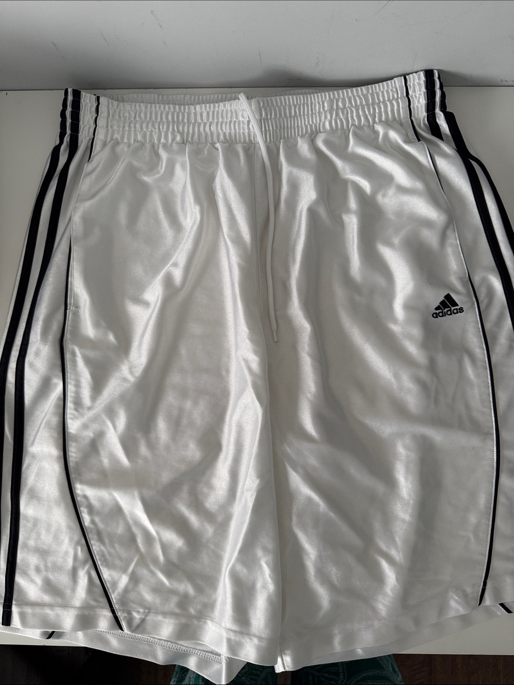 adidas men’s White Athletic Shorts with Black Stripe Accents size XL